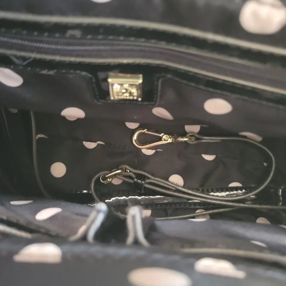 ANNE KLEIN Luxury Handbag white with black and gold‎ accents
